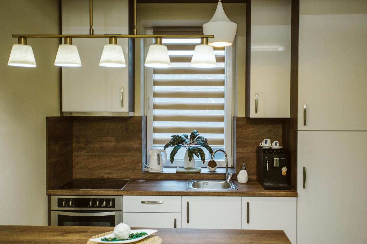 Vively Lux Apartment Subotica Exterior foto